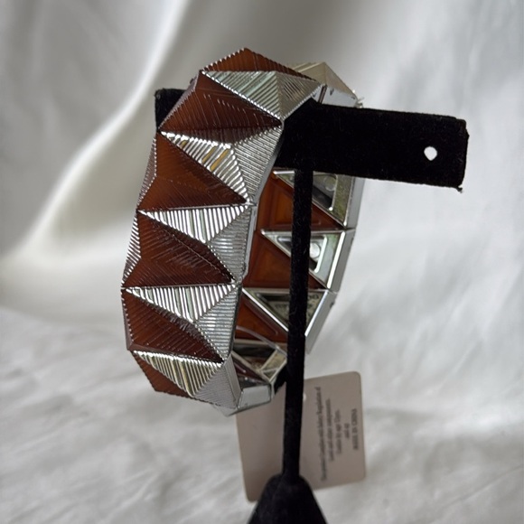 Bundle of Bangles Vibrant Geometric Bangle Collection - Picture 9 of 15